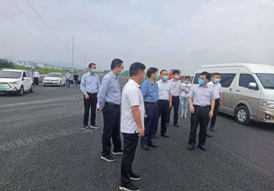 畢啟民深入皓聯(lián)公司項目工地調(diào)研督導(dǎo)重點項目建設(shè)9.3821.png