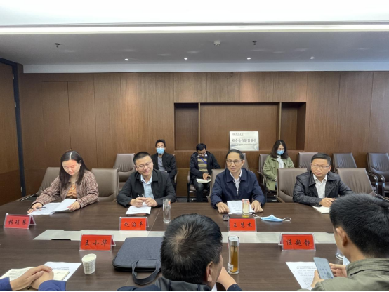 市平安建設(shè)工作考核組蒞臨市產(chǎn)業(yè)集團新聞稿(2)387.png 市平安建設(shè)工作考核組蒞臨市產(chǎn)業(yè)集團新聞稿(2)387.png