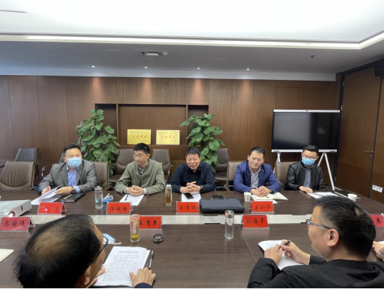 市平安建設(shè)工作考核組蒞臨市產(chǎn)業(yè)集團新聞稿(2)647.png 市平安建設(shè)工作考核組蒞臨市產(chǎn)業(yè)集團新聞稿(2)647.png