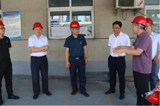 駐馬店市涉案礦產(chǎn)資源企業(yè)托管工作組舉辦能力作風建設主題黨課暨集體廉政談話會 新聞稿 6.221179.png