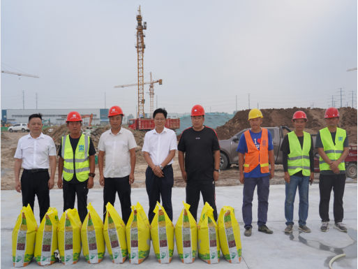 黨委書記、董事長(zhǎng)劉培建深入工地慰問一線員工133.png