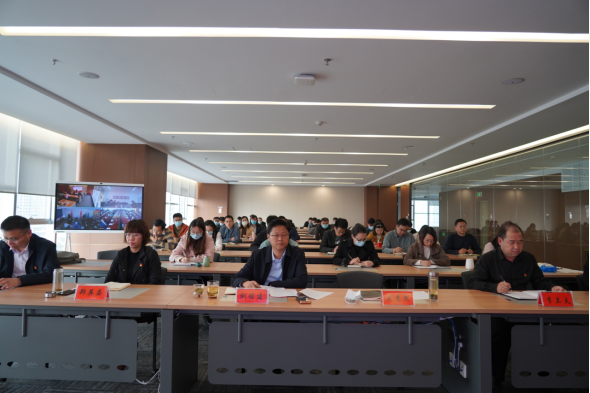 駐馬店市產(chǎn)業(yè)集團黨委組織召開傳達學(xué)習(xí)貫徹黨的二十大精神會議(1)1631.png 駐馬店市產(chǎn)業(yè)集團黨委組織召開傳達學(xué)習(xí)貫徹黨的二十大精神會議(1)1631.png