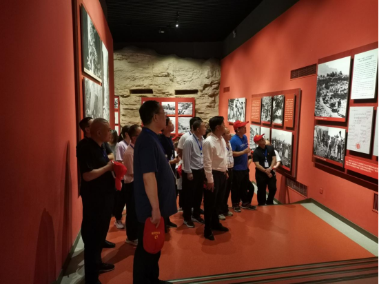 7.4市產業(yè)集團舉辦“傳承紅旗渠精神 譜寫新時代華章”專題培訓班994.png 7.4市產業(yè)集團舉辦“傳承紅旗渠精神 譜寫新時代華章”專題培訓班994.png