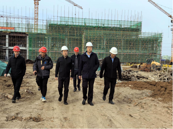 鉚足干勁開新局 蓄力奮戰(zhàn)“開門紅”產(chǎn)業(yè)集團黨委書記、董事長劉培建到中國藥谷“超級工廠”一期、二期項目調(diào)研指導工作210.png
