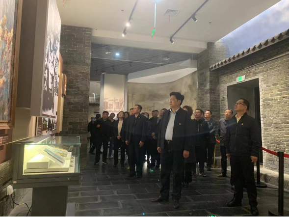 市產(chǎn)業(yè)投資集團(tuán)組織干部職工赴駐馬店市總體國家安全觀教育基地楊靖宇將軍紀(jì)念館參觀學(xué)習(xí)206.png 市產(chǎn)業(yè)投資集團(tuán)組織干部職工赴駐馬店市總體國家安全觀教育基地楊靖宇將軍紀(jì)念館參觀學(xué)習(xí)206.png